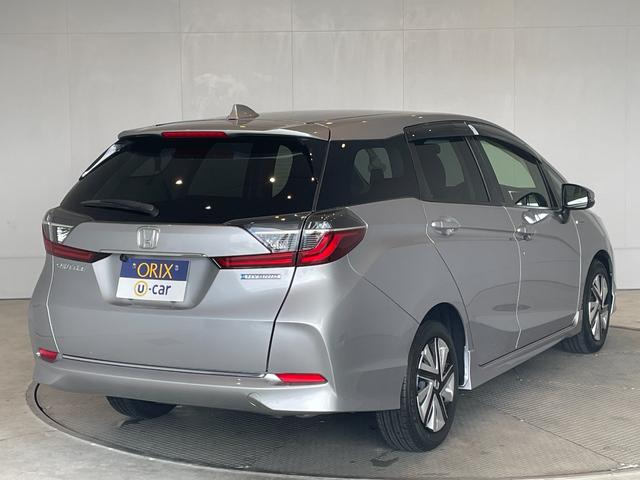 シャトル ハイブリッド　ホンダセンシング　ＥＴＣ　バックカメラ　ナビ　オートクルーズコントロール　レーンアシスト　衝突被害軽減システム　オートライト　スマートキー　アイドリングストップ　電動格納ミラー　ＡＴ　盗難防止システム　衝突安全ボディ（16枚目）