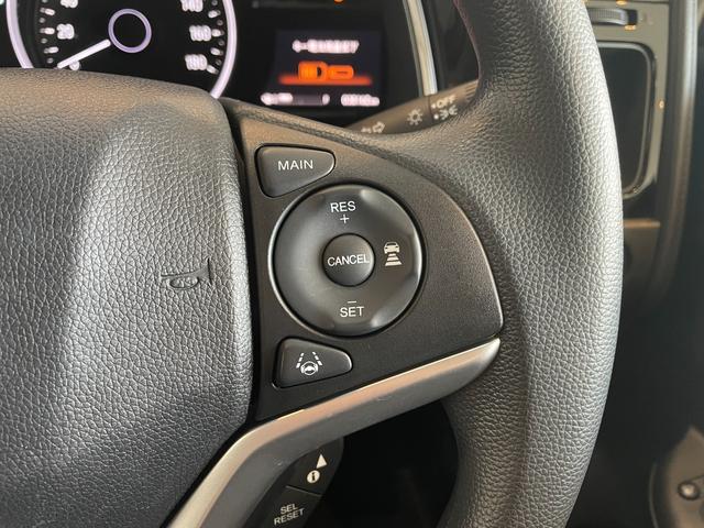シャトル ハイブリッド　ホンダセンシング　ＥＴＣ　バックカメラ　ナビ　オートクルーズコントロール　レーンアシスト　衝突被害軽減システム　オートライト　スマートキー　アイドリングストップ　電動格納ミラー　ＡＴ　盗難防止システム　衝突安全ボディ（26枚目）