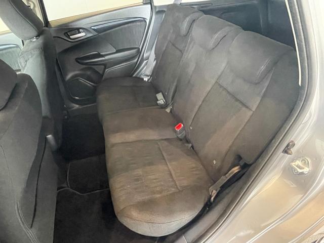 シャトル ハイブリッド　ホンダセンシング　ＥＴＣ　バックカメラ　ナビ　オートクルーズコントロール　レーンアシスト　衝突被害軽減システム　オートライト　スマートキー　アイドリングストップ　電動格納ミラー　ＡＴ　盗難防止システム　衝突安全ボディ（29枚目）
