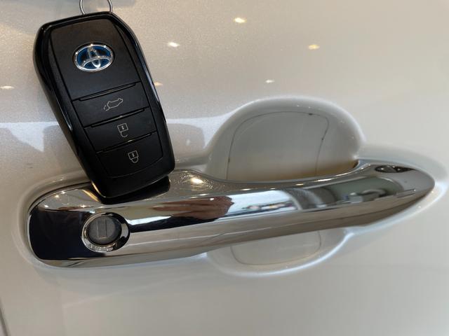 ハリアーハイブリッド Ｇ　ドライブレコーダー　バックカメラ　クリアランスソナー　オートクルーズコントロール　レーンアシスト　パワーシート　衝突被害軽減システム　ナビ　ＴＶ　オートマチックハイビーム　オートライト（16枚目）