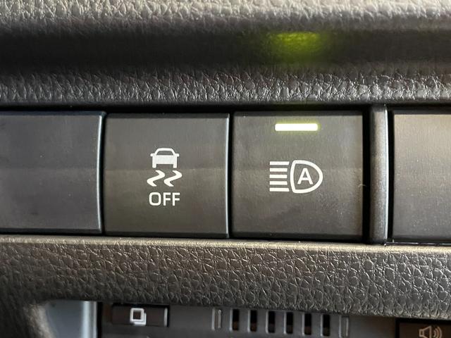 ハリアーハイブリッド Ｇ　ドライブレコーダー　バックカメラ　クリアランスソナー　オートクルーズコントロール　レーンアシスト　パワーシート　衝突被害軽減システム　ナビ　ＴＶ　オートマチックハイビーム　オートライト（28枚目）