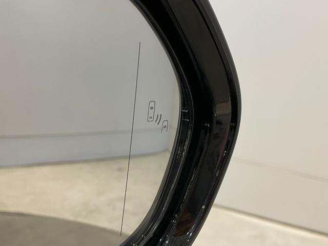 クラウンハイブリッド G クリアランスソナー レーンアシスト オートクルーズコントロール パークアシスト 衝突被害軽減システム 全周囲カメラ ナビ アルミホイール オートマチックハイビーム オートライト LEDヘッドランプ(12枚目)