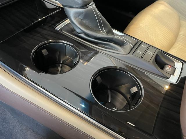 クラウンハイブリッド G クリアランスソナー レーンアシスト オートクルーズコントロール パークアシスト 衝突被害軽減システム 全周囲カメラ ナビ アルミホイール オートマチックハイビーム オートライト LEDヘッドランプ(52枚目)