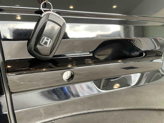 ステップワゴン e:HEVスパーダ CMBS レーンキープ BSI Pセンサー ACC 両側パワスラ LEDヘッド フォグ 純正16アルミ デュアルAAC シートヒーター Pバックドア 純正ナビ フルセグTV BT バックカメラ(25枚目)