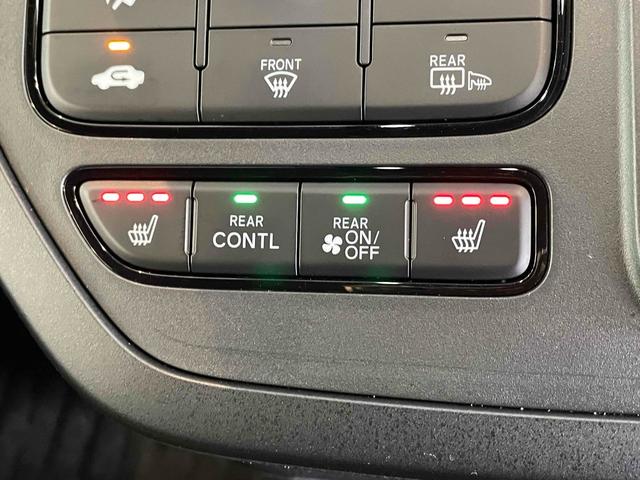 ステップワゴン e:HEVスパーダ CMBS レーンキープ BSI Pセンサー ACC 両側パワスラ LEDヘッド フォグ 純正16アルミ デュアルAAC シートヒーター Pバックドア 純正ナビ フルセグTV BT バックカメラ(38枚目)