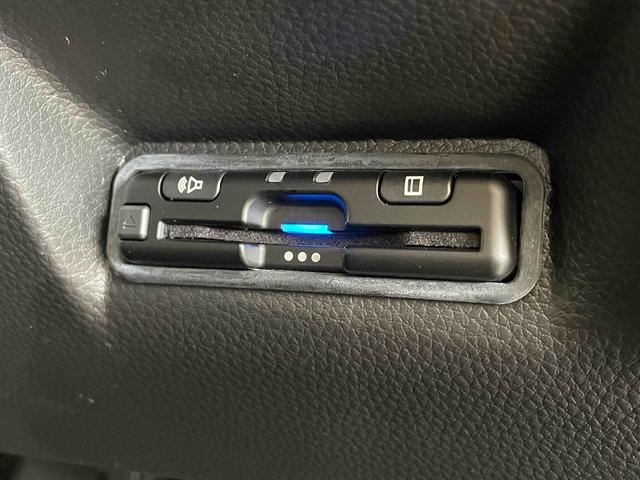 ステップワゴン e:HEVスパーダ CMBS レーンキープ BSI Pセンサー ACC 両側パワスラ LEDヘッド フォグ 純正16アルミ デュアルAAC シートヒーター Pバックドア 純正ナビ フルセグTV BT バックカメラ(39枚目)