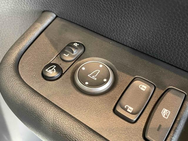 ステップワゴン e:HEVスパーダ CMBS レーンキープ BSI Pセンサー ACC 両側パワスラ LEDヘッド フォグ 純正16アルミ デュアルAAC シートヒーター Pバックドア 純正ナビ フルセグTV BT バックカメラ(47枚目)