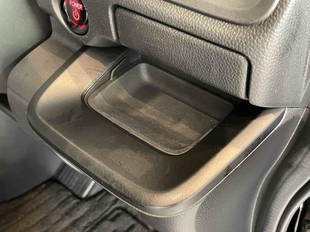 ステップワゴン e:HEVスパーダ CMBS レーンキープ BSI Pセンサー ACC 両側パワスラ LEDヘッド フォグ 純正16アルミ デュアルAAC シートヒーター Pバックドア 純正ナビ フルセグTV BT バックカメラ(50枚目)