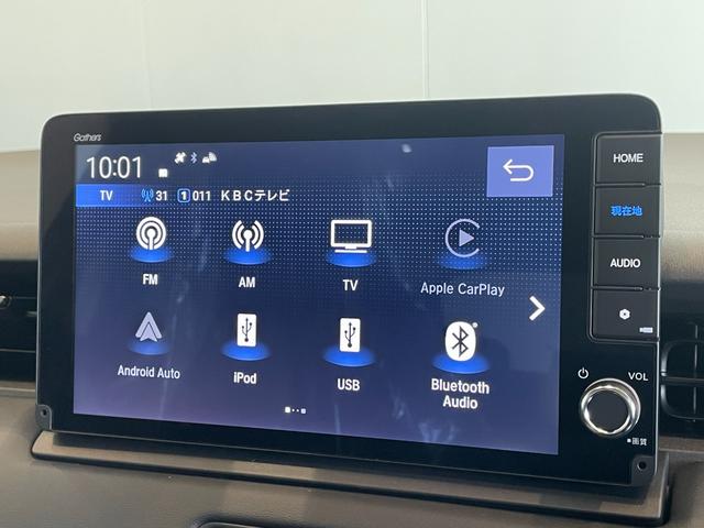 ヴェゼル ｅ：ＨＥＶ　Ｚ　登録済未使用車　純正ナビ　フルセグＴＶ　ＢＴ　バックカメラ　ＣＭＢＳ　レーンキープ　ＢＳＭ　Ｐセンサー　ＡＣＣ　Ｐバックドア　ＬＥＤヘッド　純正１８アルミ　スマートキー　デュアルＡＡＣ　ＬＥＤヘッド（9枚目）