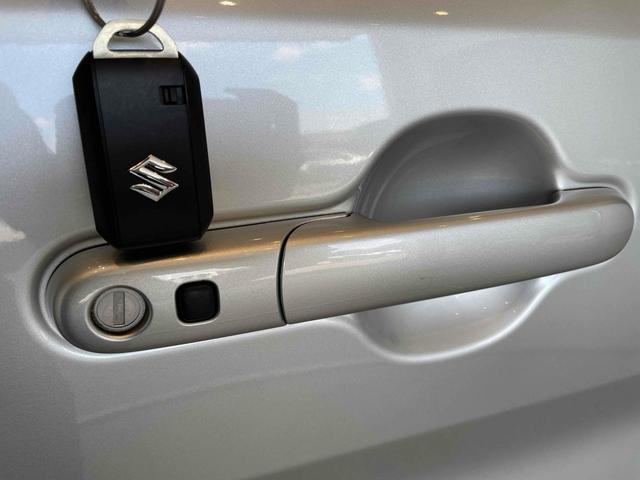 ソリオ Ｇ　ＤＣＢＳ　レーンキープ　Ｐセンサー　左側パワスラ　スマートキー　Ｐスタート　ＡＡＣ　横滑り防止　電格ミラー　ＰＶガラス　オートライト　セキュリティ　社外ナビ　ＢＴオーディオ　ＣＤ　ＤＶＤ　バックカメラ（17枚目）