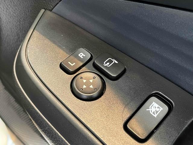 ソリオ Ｇ　ＤＣＢＳ　レーンキープ　Ｐセンサー　左側パワスラ　スマートキー　Ｐスタート　ＡＡＣ　横滑り防止　電格ミラー　ＰＶガラス　オートライト　セキュリティ　社外ナビ　ＢＴオーディオ　ＣＤ　ＤＶＤ　バックカメラ（27枚目）