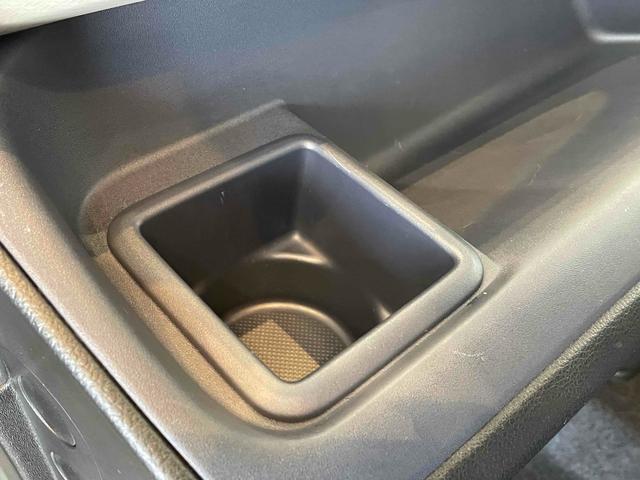 ソリオ Ｇ　ＤＣＢＳ　レーンキープ　Ｐセンサー　左側パワスラ　スマートキー　Ｐスタート　ＡＡＣ　横滑り防止　電格ミラー　ＰＶガラス　オートライト　セキュリティ　社外ナビ　ＢＴオーディオ　ＣＤ　ＤＶＤ　バックカメラ（35枚目）