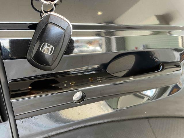 ステップワゴン e:HEVスパーダ CMBS レーンキープ BSI Pセンサー ACC 両側パワスラ LEDヘッド フォグ 純正16アルミ デュアルAAC シートヒーター Pバックドア 純正ナビ フルセグTV BT バックカメラ(24枚目)