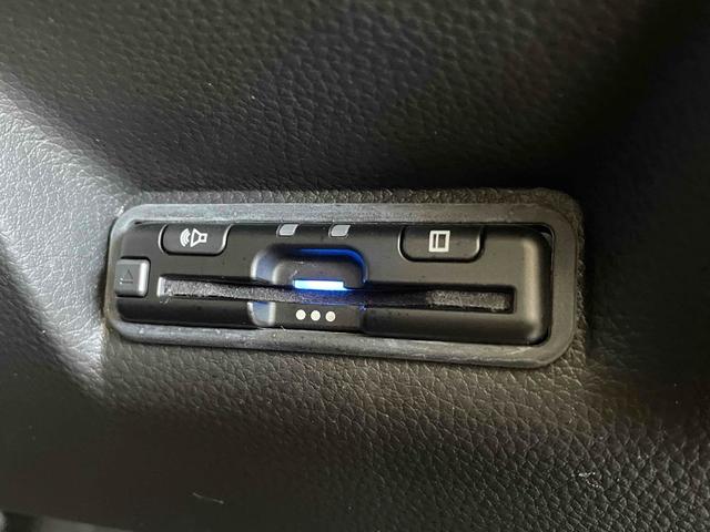 ステップワゴン e:HEVスパーダ CMBS レーンキープ BSI Pセンサー ACC 両側パワスラ LEDヘッド フォグ 純正16アルミ デュアルAAC シートヒーター Pバックドア 純正ナビ フルセグTV BT バックカメラ(42枚目)