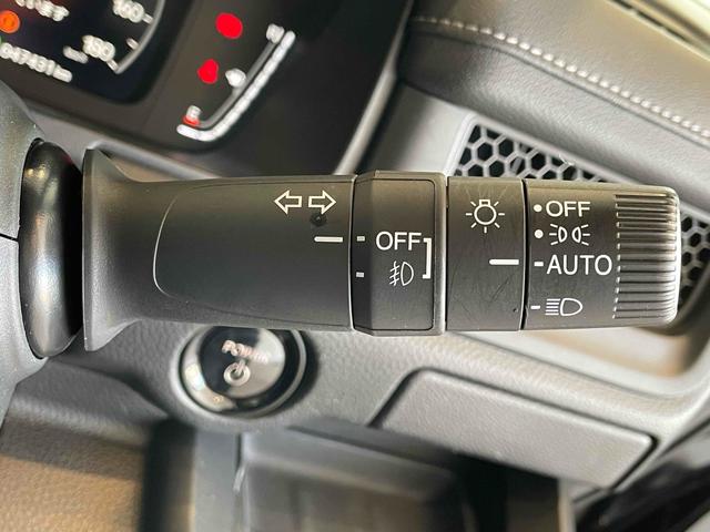 ステップワゴン e:HEVスパーダ CMBS レーンキープ BSI Pセンサー ACC 両側パワスラ LEDヘッド フォグ 純正16アルミ デュアルAAC シートヒーター Pバックドア 純正ナビ フルセグTV BT バックカメラ(43枚目)