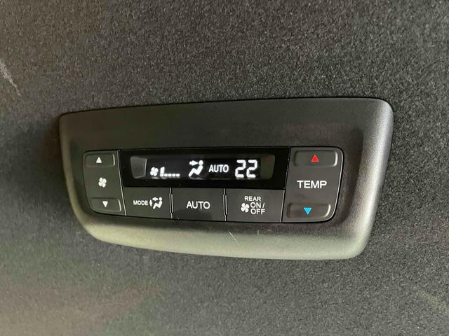 ステップワゴン e:HEVスパーダ CMBS レーンキープ BSI Pセンサー ACC 両側パワスラ LEDヘッド フォグ 純正16アルミ デュアルAAC シートヒーター Pバックドア 純正ナビ フルセグTV BT バックカメラ(59枚目)