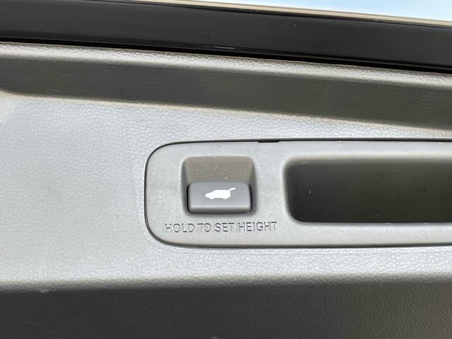 ステップワゴン e:HEVスパーダ CMBS レーンキープ BSI Pセンサー ACC 両側パワスラ LEDヘッド フォグ 純正16アルミ デュアルAAC シートヒーター Pバックドア 純正ナビ フルセグTV BT バックカメラ(63枚目)