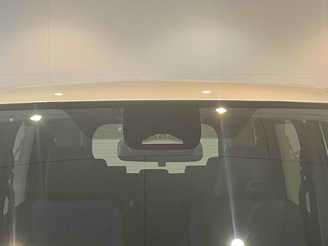 ノア ハイブリッドX PCS LDA Pセンサー Rクルコン PKSB 左側パワスラ LEDヘッド スマートキー Pスタート デュアルAAC 電格ミラー オートハイビーム 純正ディスプレイオーディオ BT バックカメラ(13枚目)