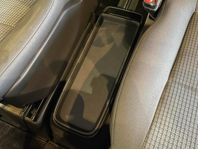 ノア ハイブリッドX PCS LDA Pセンサー Rクルコン PKSB 左側パワスラ LEDヘッド スマートキー Pスタート デュアルAAC 電格ミラー オートハイビーム 純正ディスプレイオーディオ BT バックカメラ(44枚目)