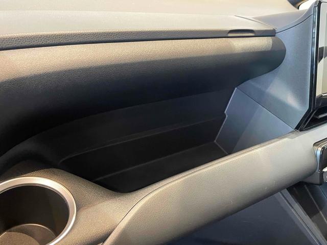 ノア ハイブリッドX PCS LDA Pセンサー Rクルコン PKSB 左側パワスラ LEDヘッド スマートキー Pスタート デュアルAAC 電格ミラー オートハイビーム 純正ディスプレイオーディオ BT バックカメラ(47枚目)