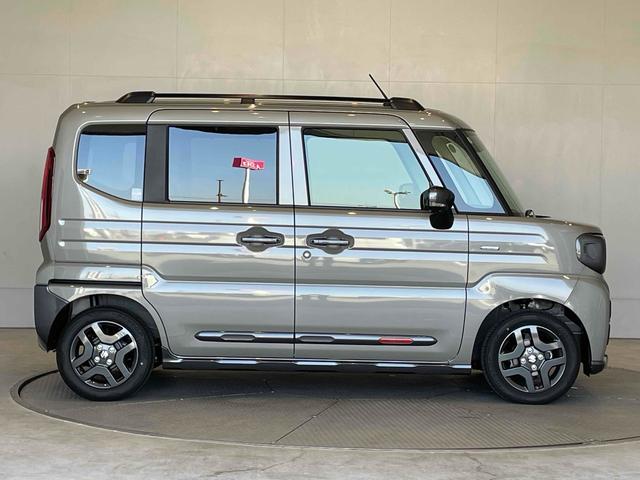 スペーシアギア ハイブリッドＸＺ　登録済未使用車　全方位モニター　純正ナビ　フルセグＴＶ　ＢＴ　ＤＳＢＳＩＩ　ＡＣＣ　Ｐセンサー　両側パワスラ　ＬＥＤヘッド　フォグ　ＨＵＤ　純正１４アルミ　ＡＡＣ　シートヒーター　ステアリングヒーター（24枚目）