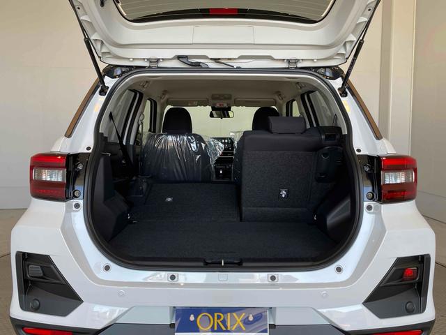 ライズ Z 登録済未使用車 パノラミックビューモニター 純正ディスプレイオーディオ フルセグTV BT 衝突軽減ブレーキ Pセンサー ACC BSM LEDヘッド フォグ AAC シートヒーター 純正17アルミ(8枚目)