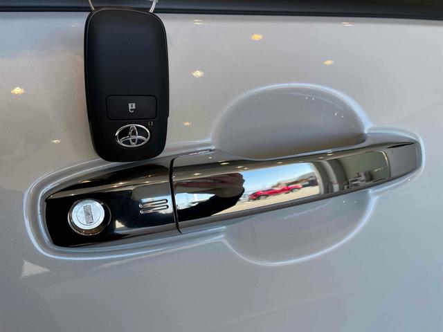 ライズ Z 登録済未使用車 パノラミックビューモニター 純正ディスプレイオーディオ フルセグTV BT 衝突軽減ブレーキ Pセンサー ACC BSM LEDヘッド フォグ AAC シートヒーター 純正17アルミ(18枚目)