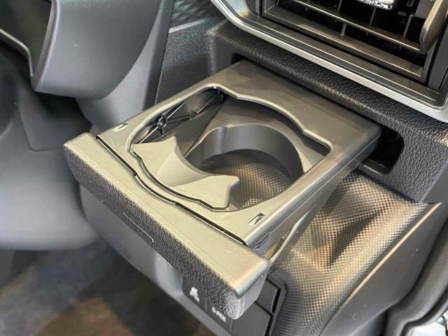 ライズ Z 登録済未使用車 パノラミックビューモニター 純正ディスプレイオーディオ フルセグTV BT 衝突軽減ブレーキ Pセンサー ACC BSM LEDヘッド フォグ AAC シートヒーター 純正17アルミ(39枚目)