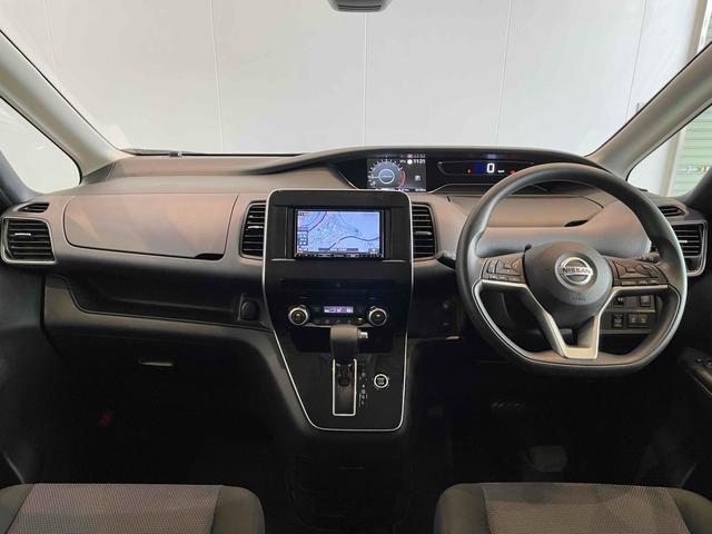 セレナ ＸＶ　エマブレ　ＬＤＷ　ＢＳＷ　前後ソナー　クルコン　Ｉストップ　両側パワスラ　インテリキー　Ｐスタート　ＡＡＣ　リアＡＣ　電格ミラー　オートハイビーム　ＰＶガラス　社外ナビ　ＢＴ　バックカメラ　ＥＴＣ（3枚目）