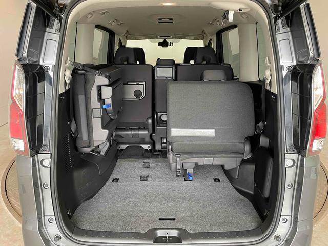 セレナ ＸＶ　エマブレ　ＬＤＷ　ＢＳＷ　前後ソナー　クルコン　Ｉストップ　両側パワスラ　インテリキー　Ｐスタート　ＡＡＣ　リアＡＣ　電格ミラー　オートハイビーム　ＰＶガラス　社外ナビ　ＢＴ　バックカメラ　ＥＴＣ（8枚目）