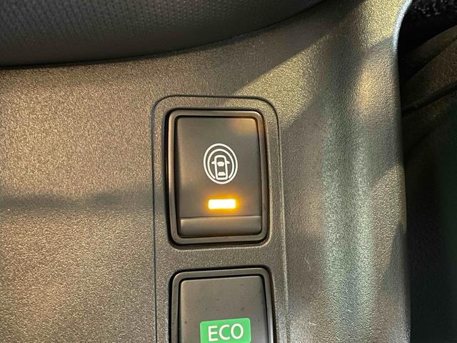 セレナ ＸＶ　エマブレ　ＬＤＷ　ＢＳＷ　前後ソナー　クルコン　Ｉストップ　両側パワスラ　インテリキー　Ｐスタート　ＡＡＣ　リアＡＣ　電格ミラー　オートハイビーム　ＰＶガラス　社外ナビ　ＢＴ　バックカメラ　ＥＴＣ（15枚目）