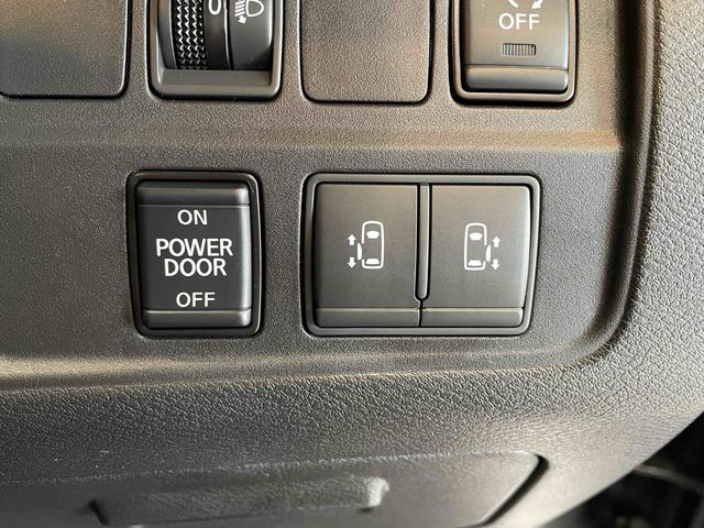 セレナ ＸＶ　エマブレ　ＬＤＷ　ＢＳＷ　前後ソナー　クルコン　Ｉストップ　両側パワスラ　インテリキー　Ｐスタート　ＡＡＣ　リアＡＣ　電格ミラー　オートハイビーム　ＰＶガラス　社外ナビ　ＢＴ　バックカメラ　ＥＴＣ（21枚目）