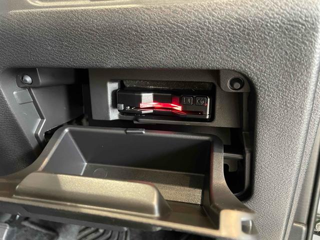 セレナ ＸＶ　エマブレ　ＬＤＷ　ＢＳＷ　前後ソナー　クルコン　Ｉストップ　両側パワスラ　インテリキー　Ｐスタート　ＡＡＣ　リアＡＣ　電格ミラー　オートハイビーム　ＰＶガラス　社外ナビ　ＢＴ　バックカメラ　ＥＴＣ（31枚目）