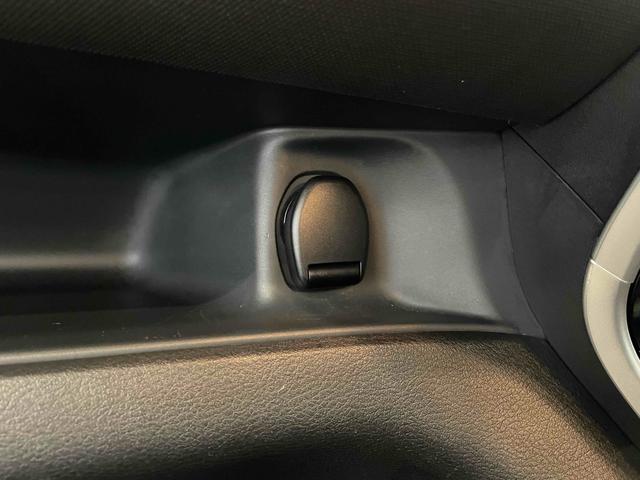 セレナ ＸＶ　エマブレ　ＬＤＷ　ＢＳＷ　前後ソナー　クルコン　Ｉストップ　両側パワスラ　インテリキー　Ｐスタート　ＡＡＣ　リアＡＣ　電格ミラー　オートハイビーム　ＰＶガラス　社外ナビ　ＢＴ　バックカメラ　ＥＴＣ（43枚目）