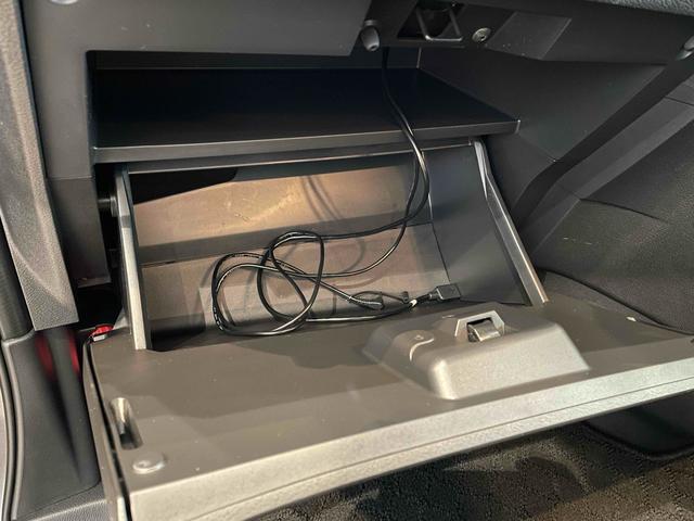 セレナ ＸＶ　エマブレ　ＬＤＷ　ＢＳＷ　前後ソナー　クルコン　Ｉストップ　両側パワスラ　インテリキー　Ｐスタート　ＡＡＣ　リアＡＣ　電格ミラー　オートハイビーム　ＰＶガラス　社外ナビ　ＢＴ　バックカメラ　ＥＴＣ（44枚目）