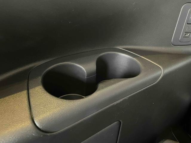 セレナ ＸＶ　エマブレ　ＬＤＷ　ＢＳＷ　前後ソナー　クルコン　Ｉストップ　両側パワスラ　インテリキー　Ｐスタート　ＡＡＣ　リアＡＣ　電格ミラー　オートハイビーム　ＰＶガラス　社外ナビ　ＢＴ　バックカメラ　ＥＴＣ（45枚目）