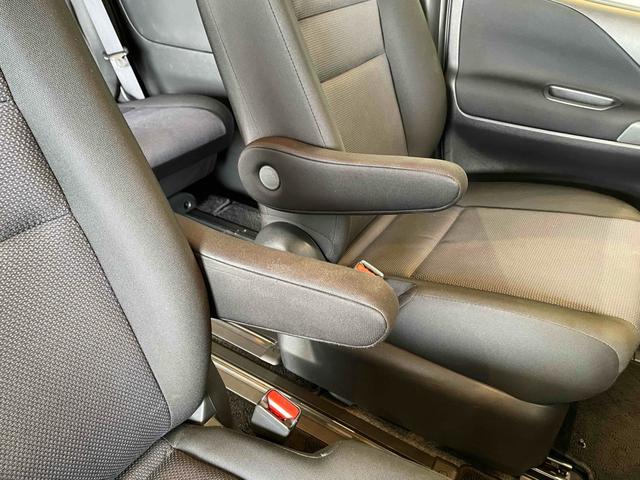 セレナ ＸＶ　エマブレ　ＬＤＷ　ＢＳＷ　前後ソナー　クルコン　Ｉストップ　両側パワスラ　インテリキー　Ｐスタート　ＡＡＣ　リアＡＣ　電格ミラー　オートハイビーム　ＰＶガラス　社外ナビ　ＢＴ　バックカメラ　ＥＴＣ（47枚目）