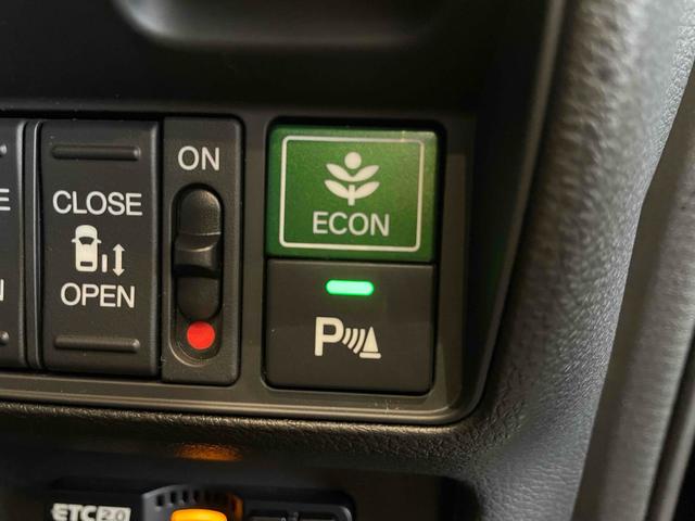 オデッセイハイブリッド ハイブリッドアブソルート・ＥＸホンダセンシング　ハイブリッド　全周囲カメラ　ナビ　ＴＶ　両側電動スライドドア　クリアランスソナー　オートクルーズコントロール　レーンアシスト　衝突被害軽減システム　ＬＥＤヘッドランプ　パワーシート　スマートキー（31枚目）