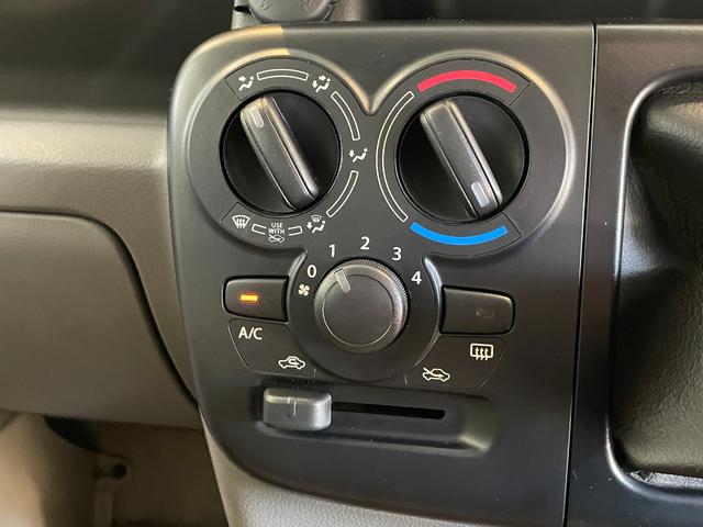 エブリイ ジョイン　両側スライドドア　キーレスエントリー　電動格納ミラー　ＭＴ　盗難防止システム　ＡＢＳ　ＣＤ　ミュージックプレイヤー接続可　衝突安全ボディ　エアコン　パワーステアリング　パワーウィンドウ（12枚目）