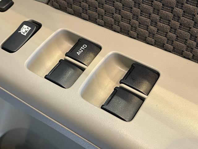 エブリイ ジョイン　両側スライドドア　キーレスエントリー　電動格納ミラー　ＭＴ　盗難防止システム　ＡＢＳ　ＣＤ　ミュージックプレイヤー接続可　衝突安全ボディ　エアコン　パワーステアリング　パワーウィンドウ（13枚目）