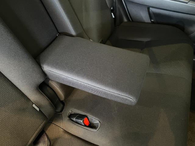 カローラフィールダー ハイブリッド　ＥＸ　ＥＴＣ　バックカメラ　ナビ　ＴＶ　レーンアシスト　衝突被害軽減システム　アルミホイール　オートマチックハイビーム　スマートキー　アイドリングストップ　電動格納ミラー　ＣＶＴ　盗難防止システム（39枚目）