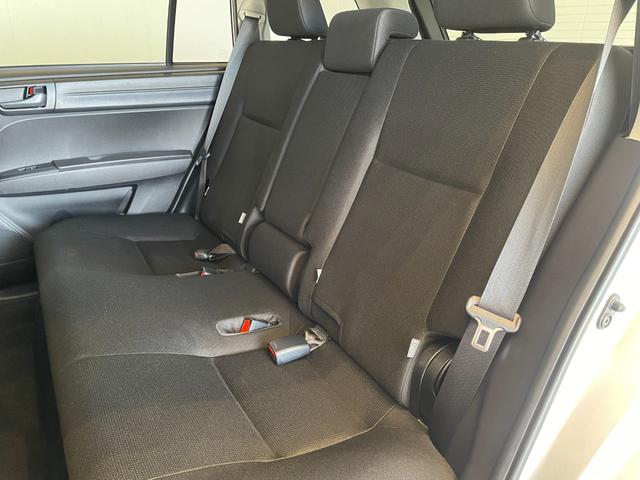 カローラフィールダー ハイブリッド　ＥＸ　ＥＴＣ　バックカメラ　ナビ　ＴＶ　レーンアシスト　衝突被害軽減システム　アルミホイール　オートマチックハイビーム　スマートキー　アイドリングストップ　電動格納ミラー　ＣＶＴ　盗難防止システム（40枚目）