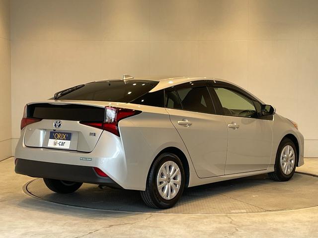 プリウス S ETC クリアランスソナー レーンアシスト オートクルーズコントロール 衝突被害軽減システム バックカメラ ナビ アルミホイール オートマチックハイビーム オートライト LEDヘッドランプ CVT(2枚目)