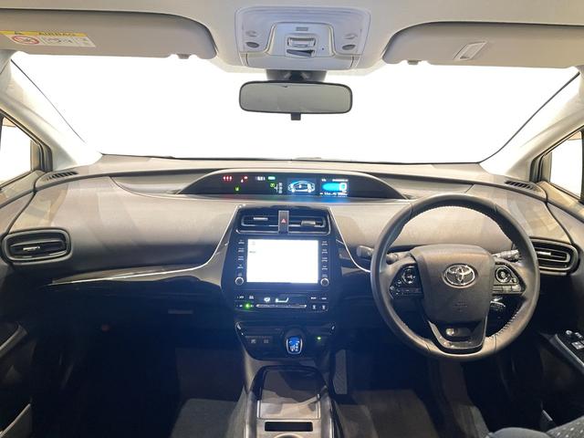 プリウス S ETC クリアランスソナー レーンアシスト オートクルーズコントロール 衝突被害軽減システム バックカメラ ナビ アルミホイール オートマチックハイビーム オートライト LEDヘッドランプ CVT(3枚目)