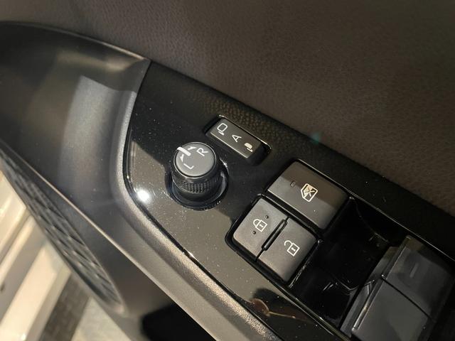 プリウス S ETC クリアランスソナー レーンアシスト オートクルーズコントロール 衝突被害軽減システム バックカメラ ナビ アルミホイール オートマチックハイビーム オートライト LEDヘッドランプ CVT(27枚目)