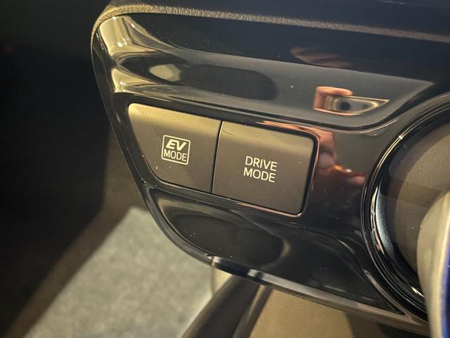 プリウス S ETC クリアランスソナー レーンアシスト オートクルーズコントロール 衝突被害軽減システム バックカメラ ナビ アルミホイール オートマチックハイビーム オートライト LEDヘッドランプ CVT(28枚目)