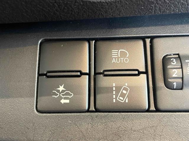 TOYOTA SIENTA FUNBASE X