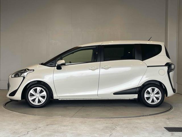 TOYOTA SIENTA FUNBASE X