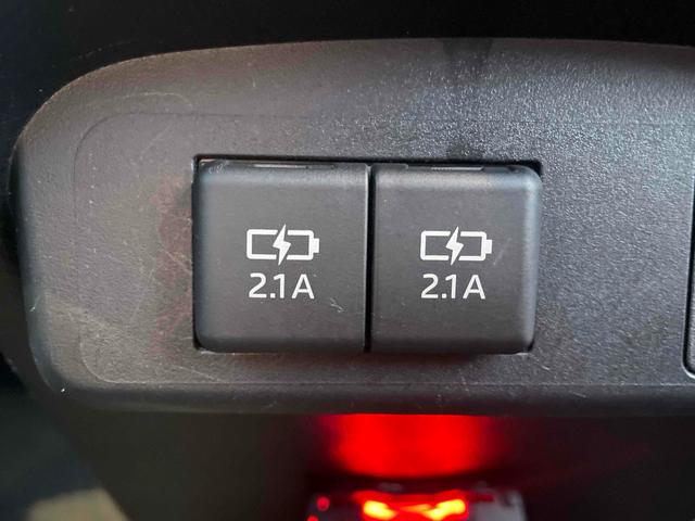 TOYOTA SIENTA FUNBASE X