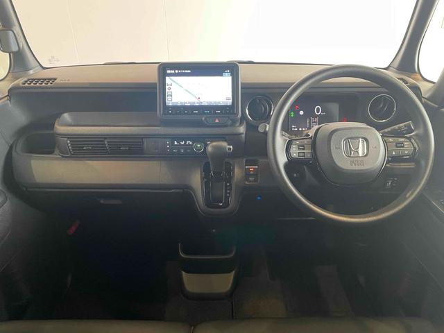 Ｎ－ＢＯＸカスタム ベースグレード　ＣＭＢＳ　レーンキープ　ＡＣＣ　Ｐセンサー　左側パワスラ　ＬＥＤヘッド　スマートキー　Ｐスタート　ＡＡＣ　シートヒーター　純正１４アルミ　純正ナビ　フルセグＴＶ　ＢＴ　バックカメラ　ＥＴＣ（3枚目）